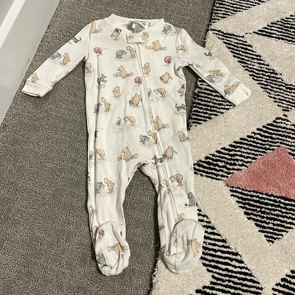 Pottery barn kids Winnie the Pooh pj